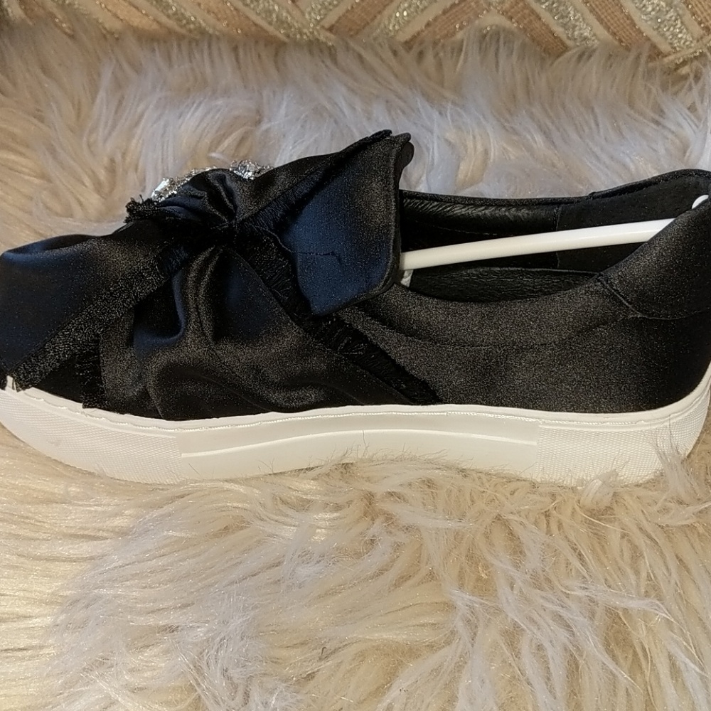 New J/Slides Black Satin Sneaker Sz 6